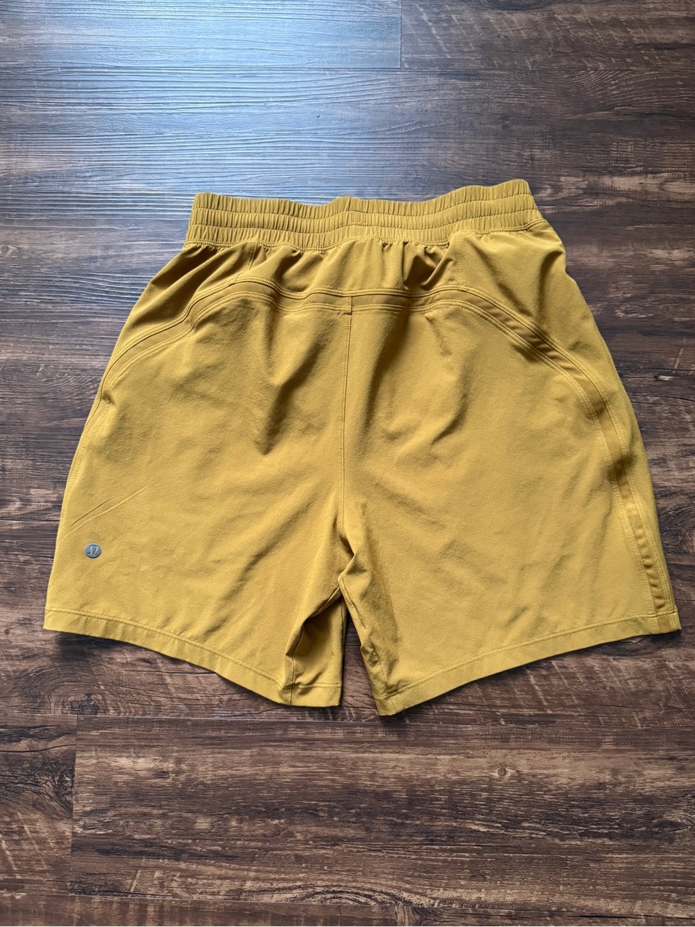 SOLD lululemon athletica Pace Breaker Linerless Athletic Short 7” in Melrose Tan - Picture 3 of 7